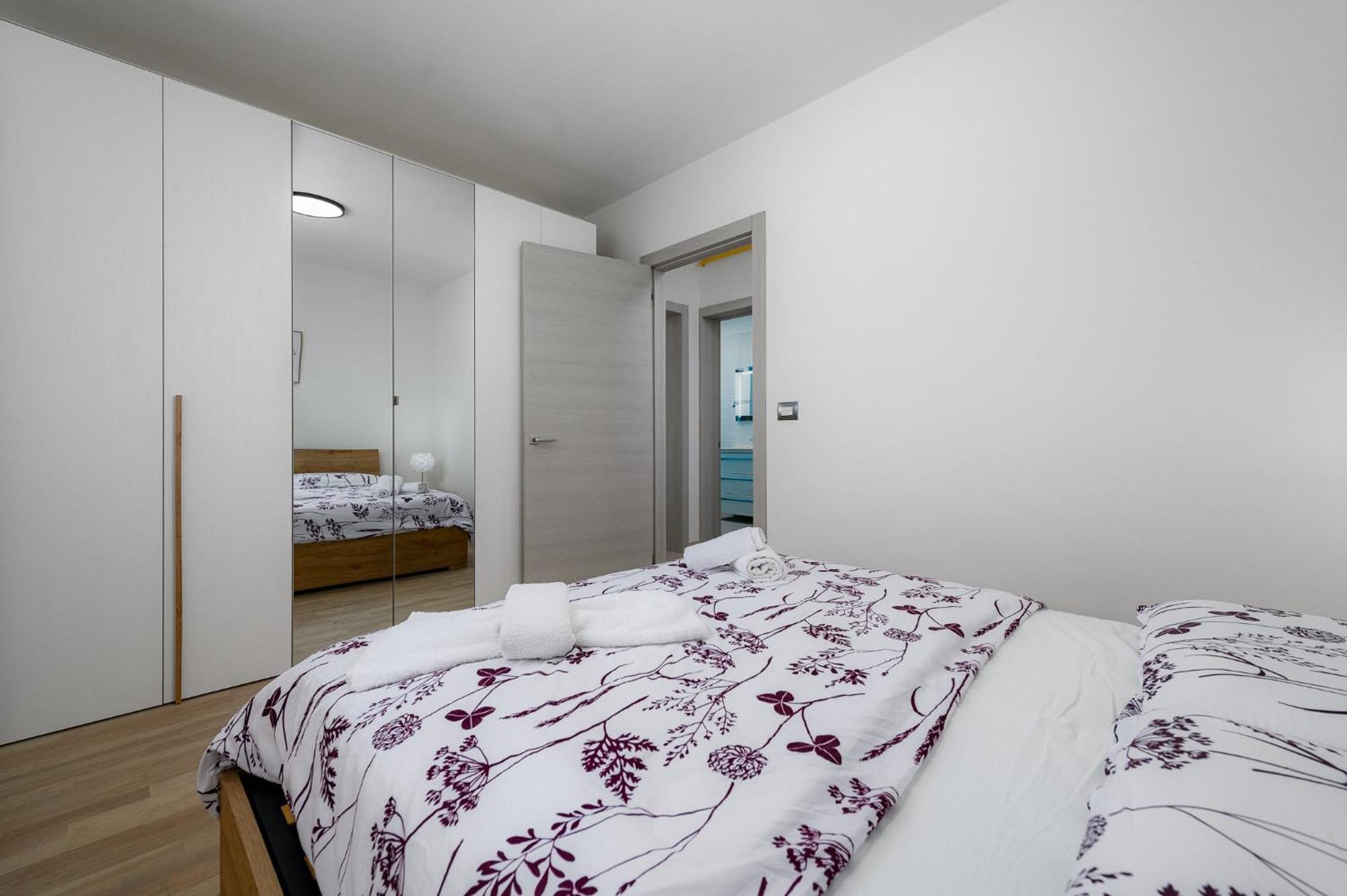 Stancija Amorozo 5 - Apartment N. 7 Poreč Kültér fotó