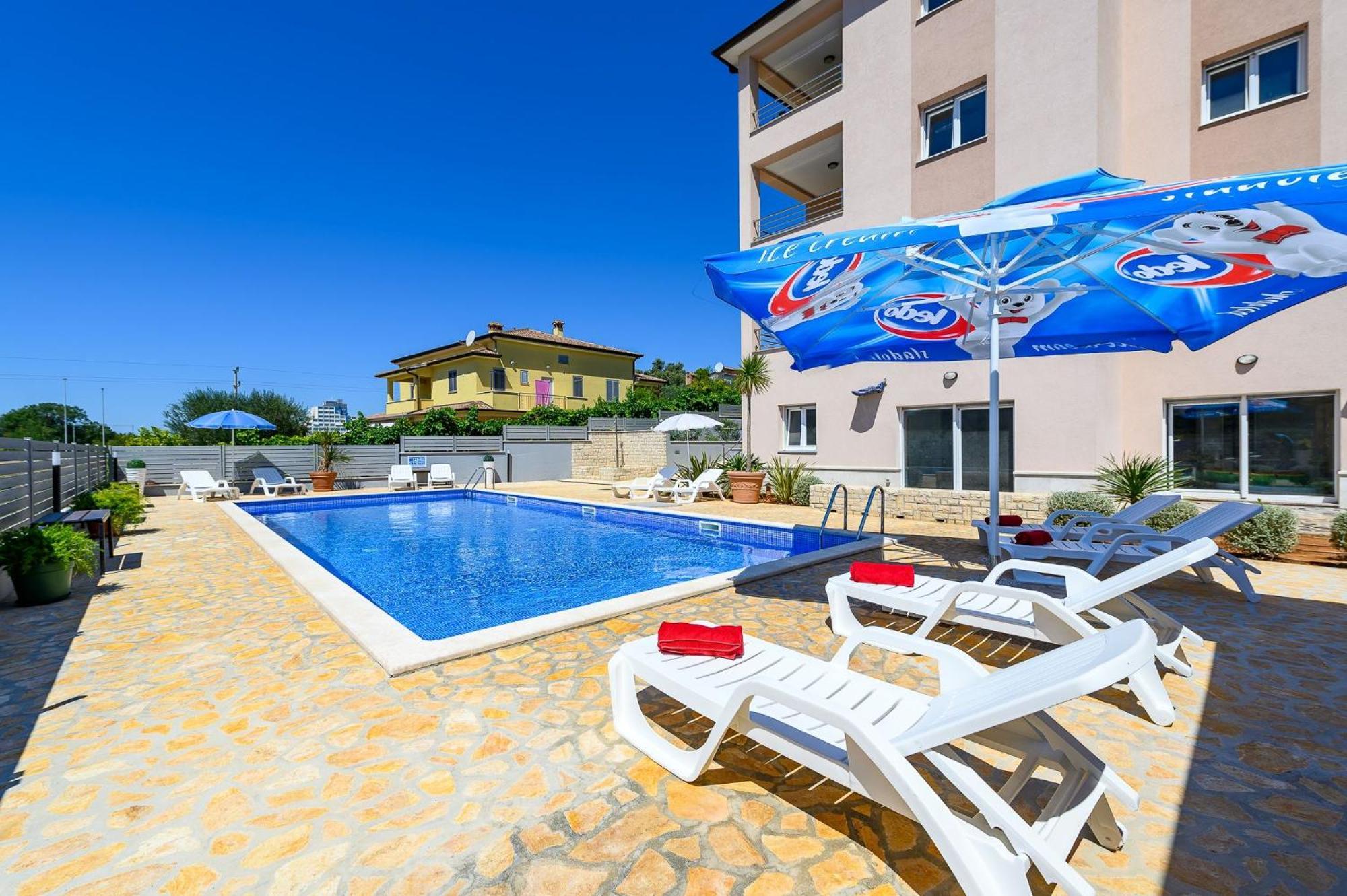 Stancija Amorozo 5 - Apartment N. 7 Poreč Kültér fotó