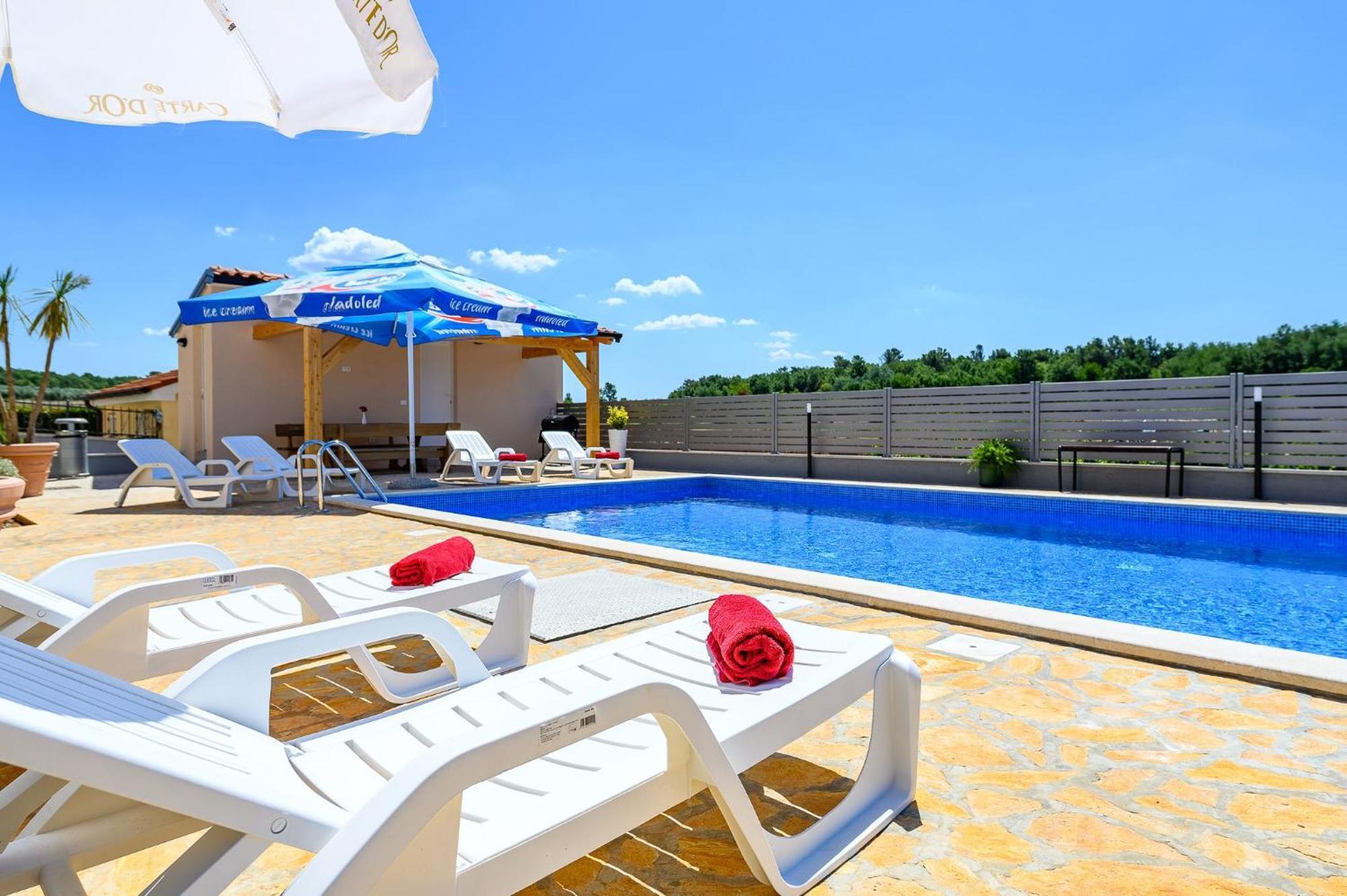 Stancija Amorozo 5 - Apartment N. 7 Poreč Kültér fotó