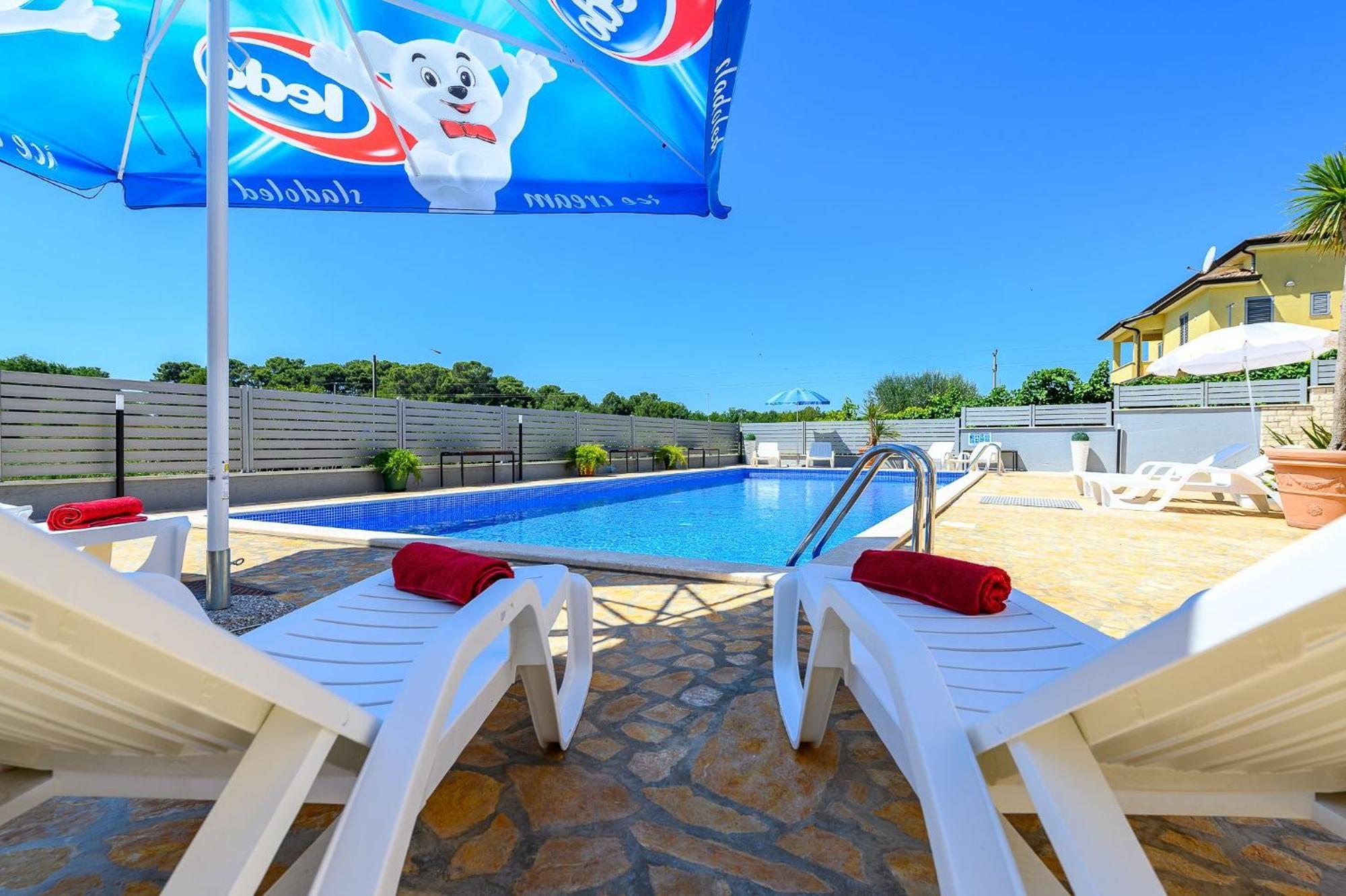Stancija Amorozo 5 - Apartment N. 7 Poreč Kültér fotó
